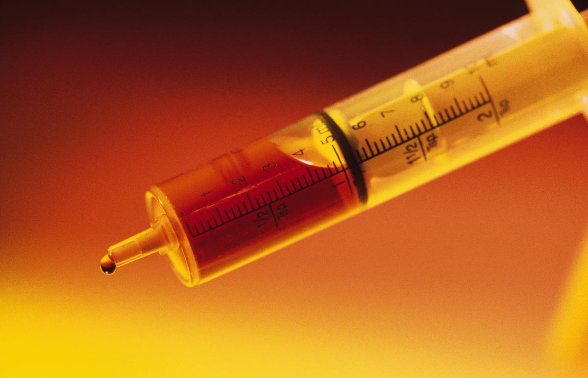 Close-Up-Syringe-Vaccine-Flu-Shot